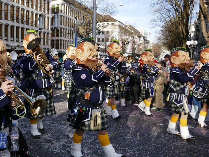 Großer Jahrbuch-Parade