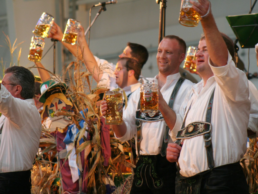 Oktoberfest on Front