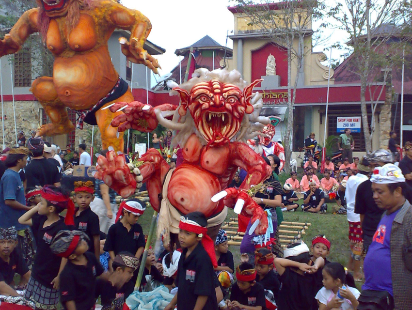 Dia do Silêncio de Bali e Ano Novo Indiano (Nyepi)
